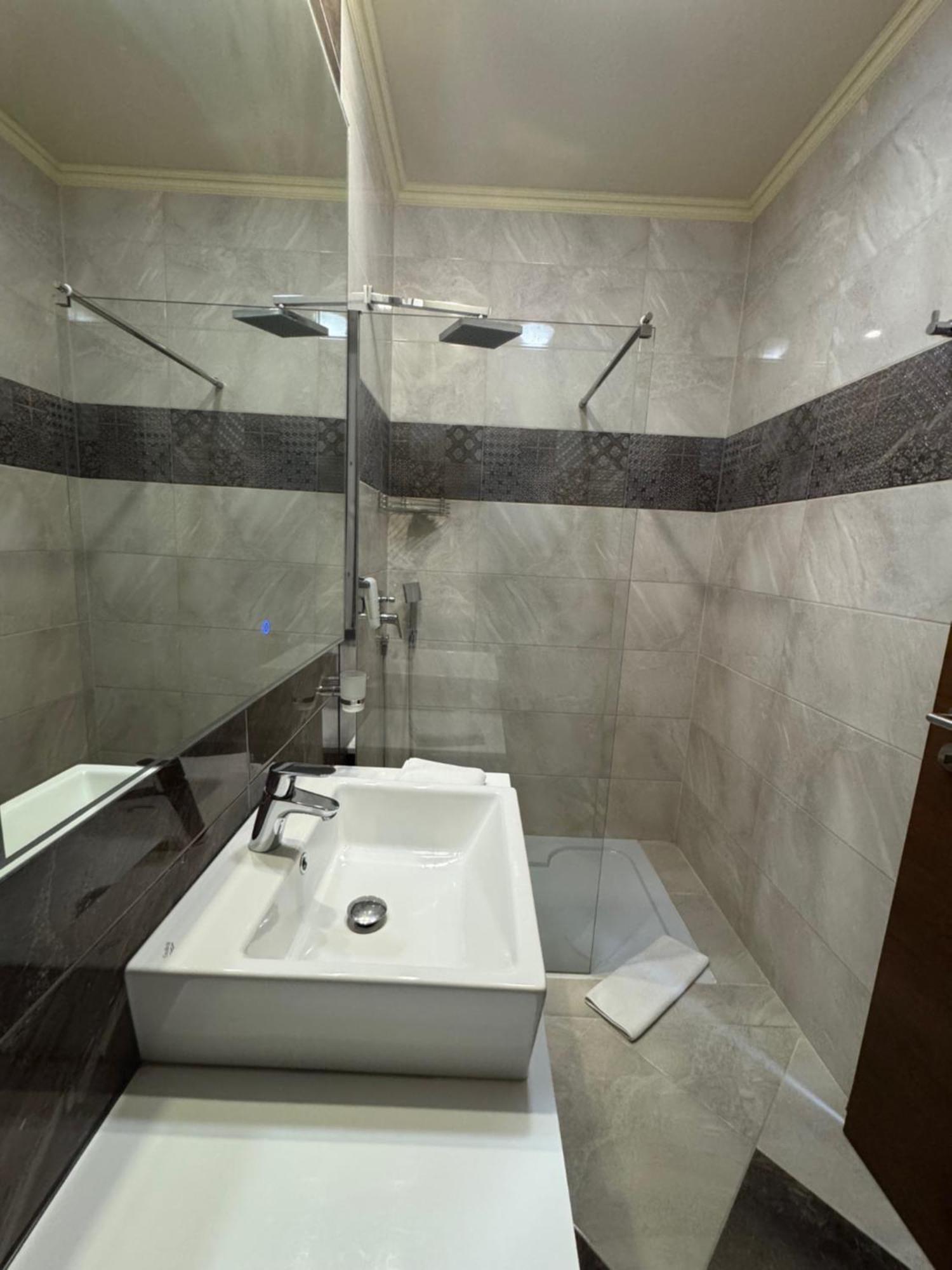 Hotel Capitulum Győr Exterior foto